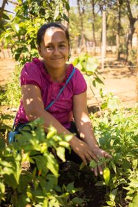 2016 - Lidia, a CEPROSI participant, in her garden